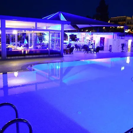Comfy With Shared Pool Near 3* Gumbet