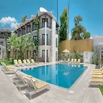 Hotel Comfy With Shared Pool Near Bodrum