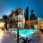 Comfy With Shared Pool Near Hotel Bodrum