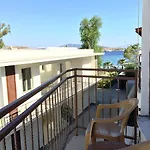 Comfy With Shared Pool Near Hotel Bodrum