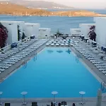 Hotel Comfy With Shared Pool Near 3*