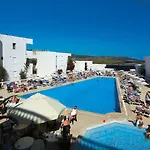 Comfy With Shared Pool Near Hotel