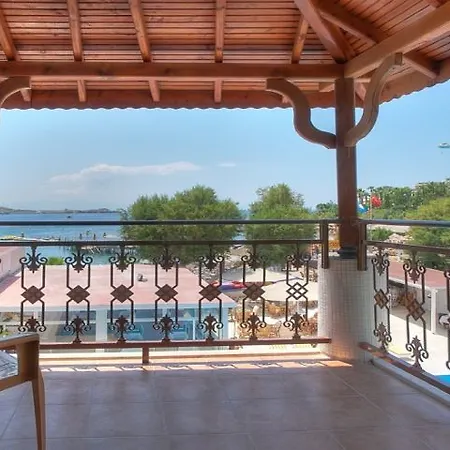 Comfy With Shared Pool Near Otel Gümbet