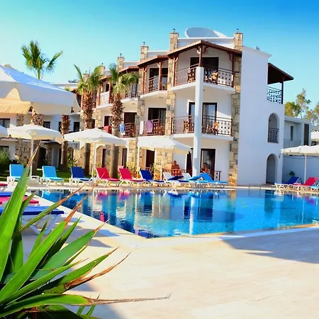 Comfy With Shared Pool Near 3* בודרום