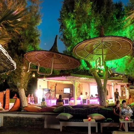 Comfy With Shared Pool Near 3*