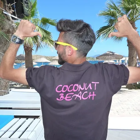 Comfy With Shared Pool Near Hotel